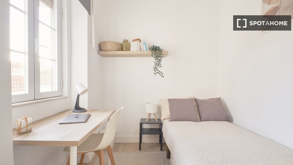 Double room Lisbon, 10 beds — photo 28