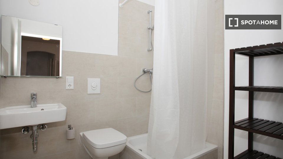 Double room Berlin, 4 beds, 90m² — photo 12