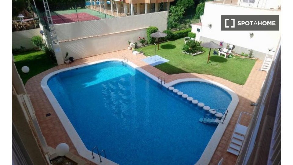 Apartment Alicante, 3 beds, 77m² — photo 17