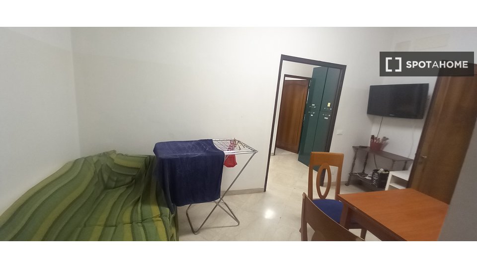 Double room Rome, 4 beds — photo 5