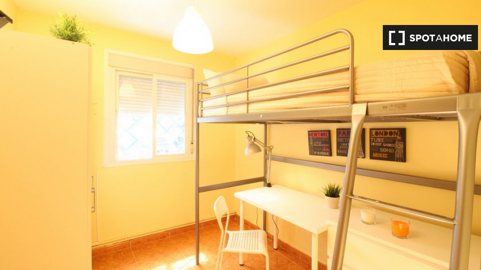 Double room Madrid, 4 beds — photo 2