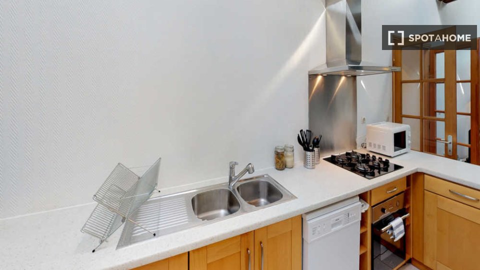 Double room Lyon, 5 beds, 130m² — photo 5