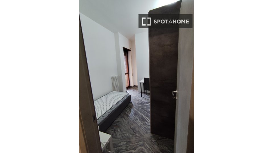 Double room Bologna, 8 beds, 150m² — photo 12