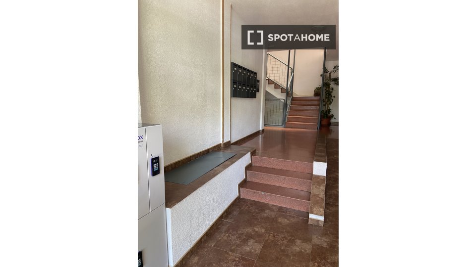 Double room Madrid, 4 beds, 78m² — photo 21