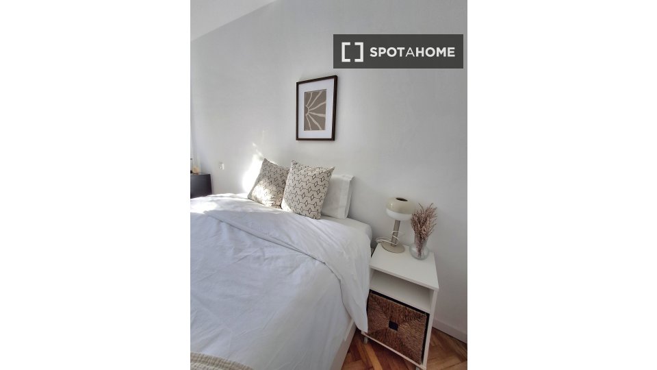 Double room Madrid, 6 beds — photo 1