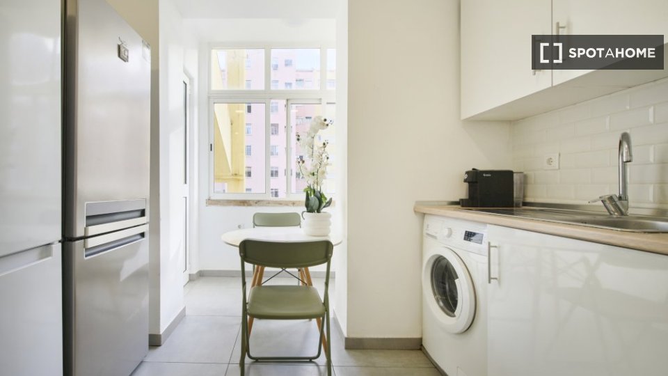 Double room Lisbon, 6 beds — photo 6