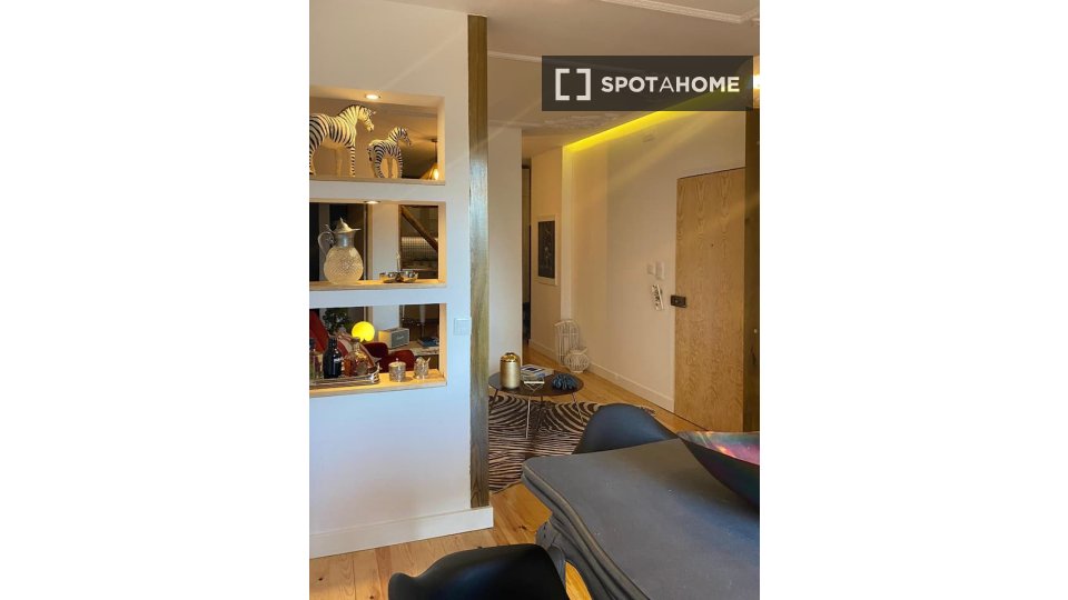 Apartment Lisbon, 2 beds, 75m² — photo 9