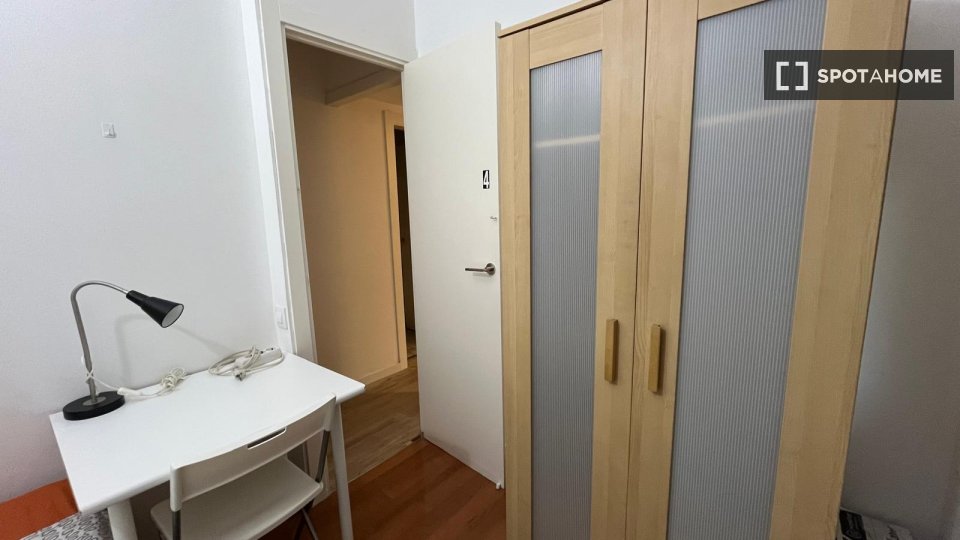 Double room Barcelona, 4 beds — photo 27