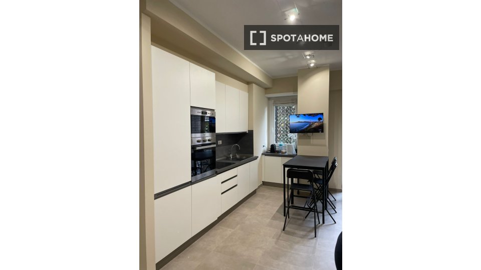 Double room Milan, 4 beds — photo 25
