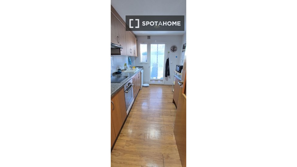 Double room Valencia, 2 beds, 120m² — photo 2