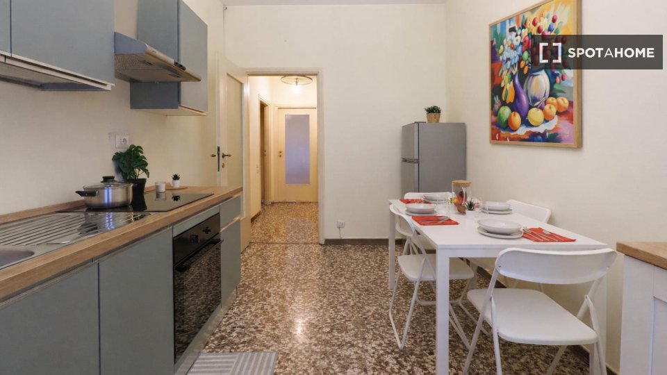 Double room Milan, 2 beds — photo 12