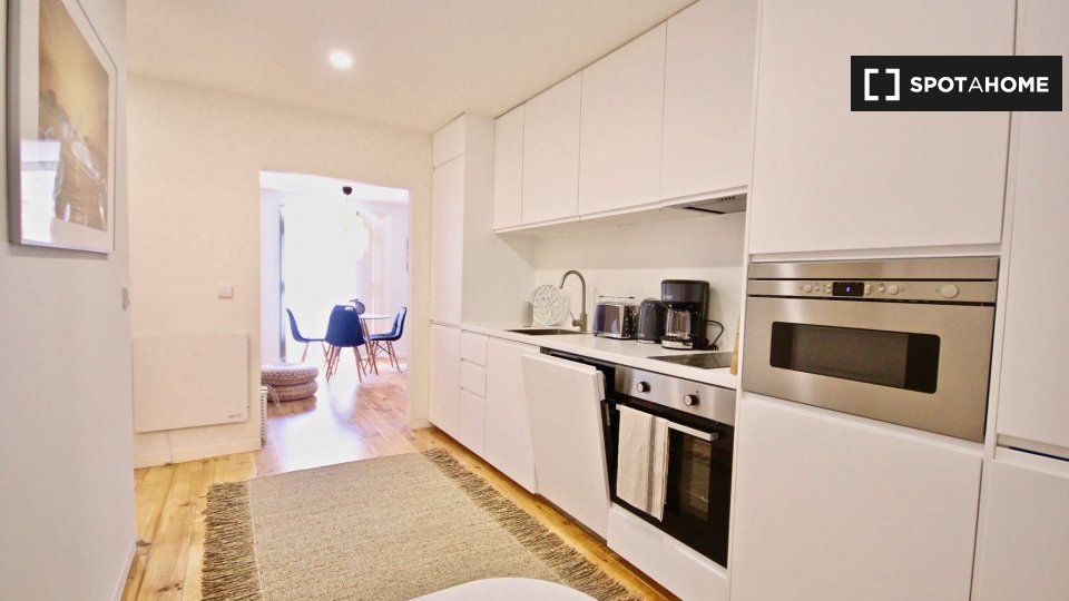 Apartment Lisbon, 2 beds — photo 16