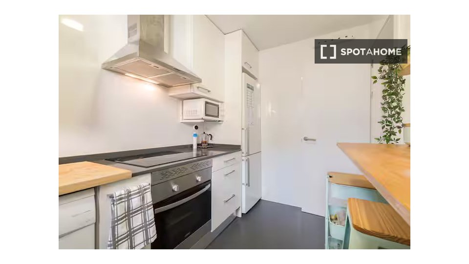 Double room Madrid, 6 beds, 100m² — photo 7