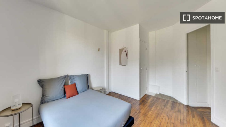Double room Paris, 6 beds, 80m² — photo 9