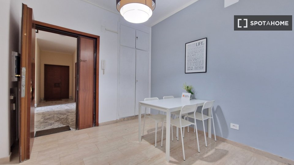 Double room Rome, 5 beds — photo 46