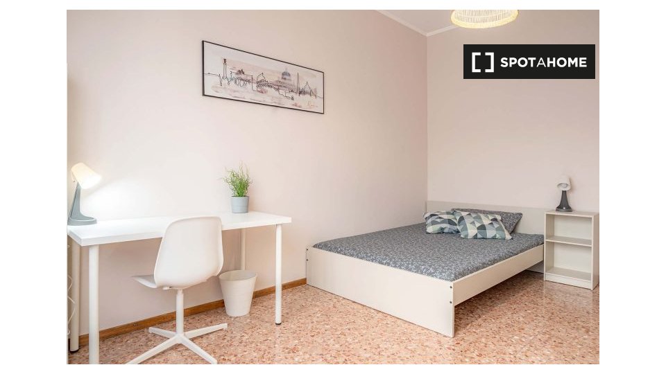 Double room Milan, 4 beds, 90m² — photo 2