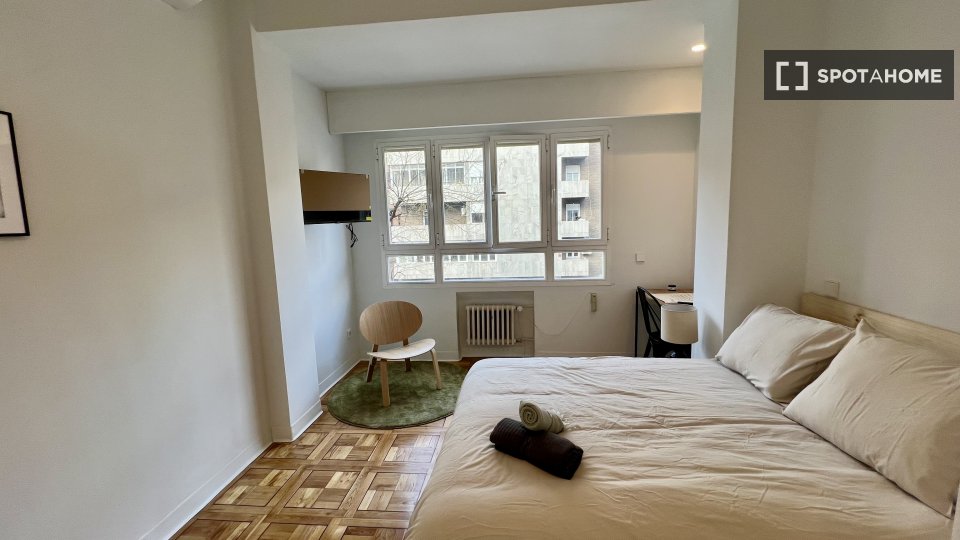 Double room Madrid, 6 beds, 200m² — photo 11