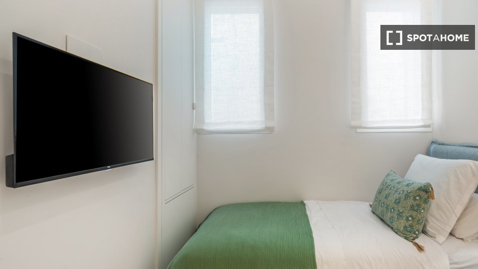 Apartment Madrid, 4 beds, 125m² — photo 16