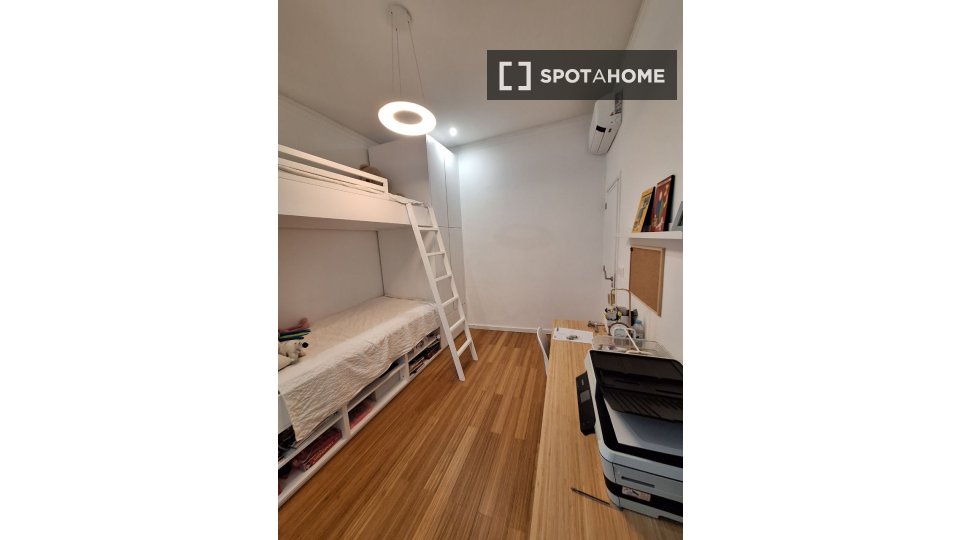Apartment Lisbon, 3 beds, 125m² — photo 4