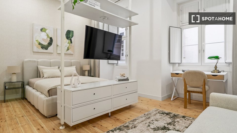 Double room Lisbon, 6 beds — photo 30