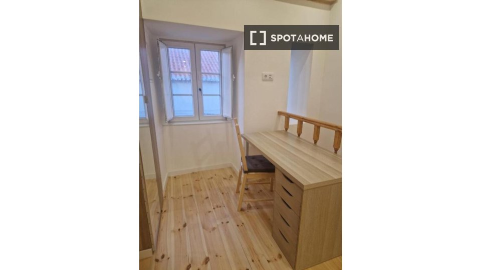 Apartment Lisbon, 1 bed — photo 2