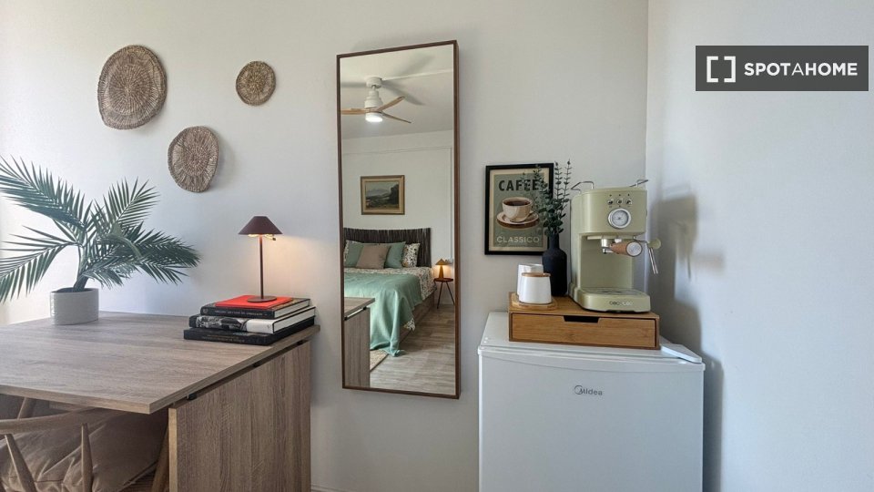 Double room Barcelona, 8 beds, 220m² — photo 8