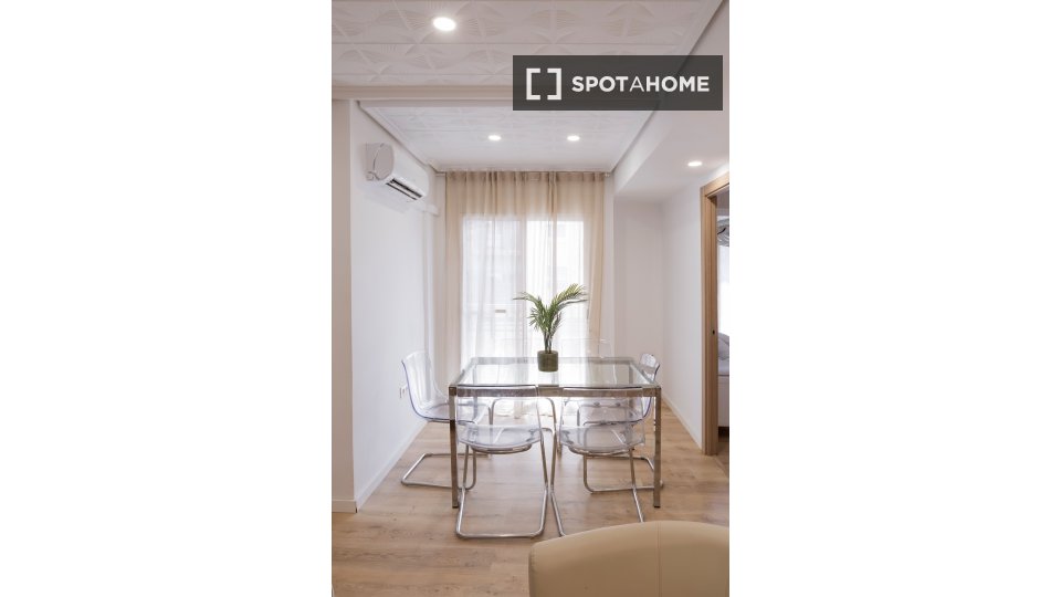 Apartment Valencia, 3 beds, 75m² — photo 25