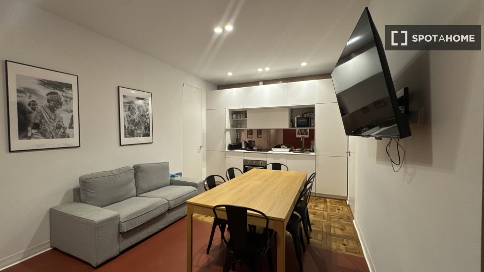 Double room Madrid, 6 beds, 200m² — photo 14