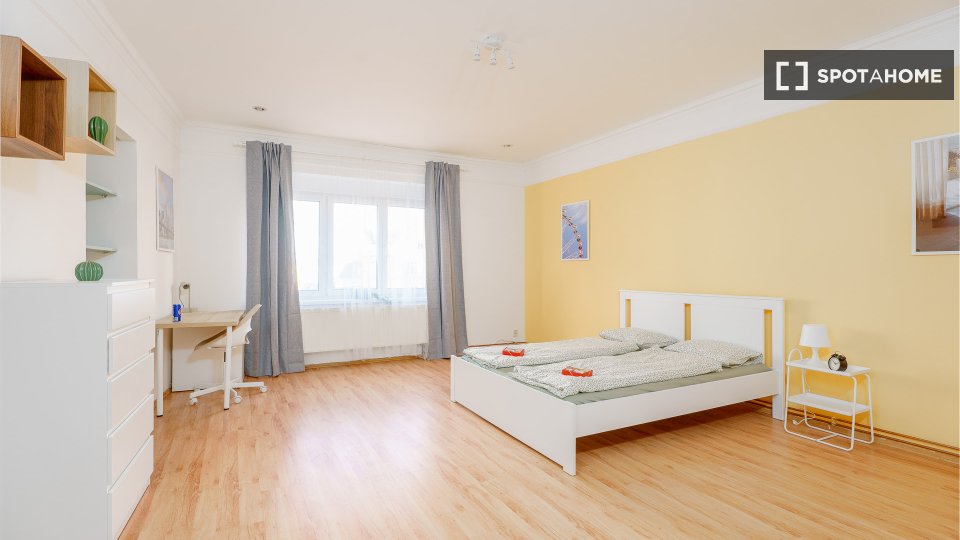 Double room Prague, 2 beds, 30m² — photo 1