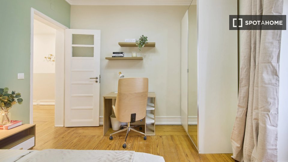 Double room Lisbon, 6 beds — photo 3