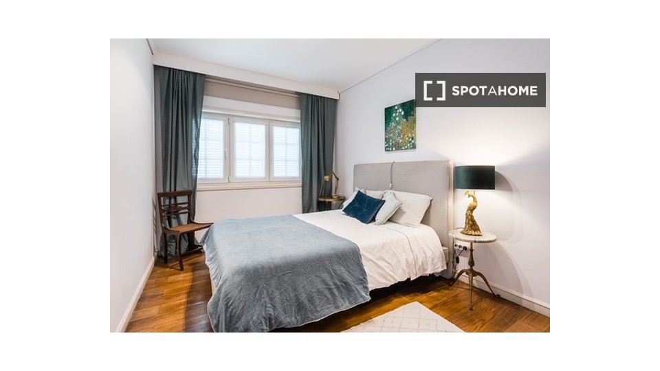 Double room Porto, 2 beds, 120m² — photo 1