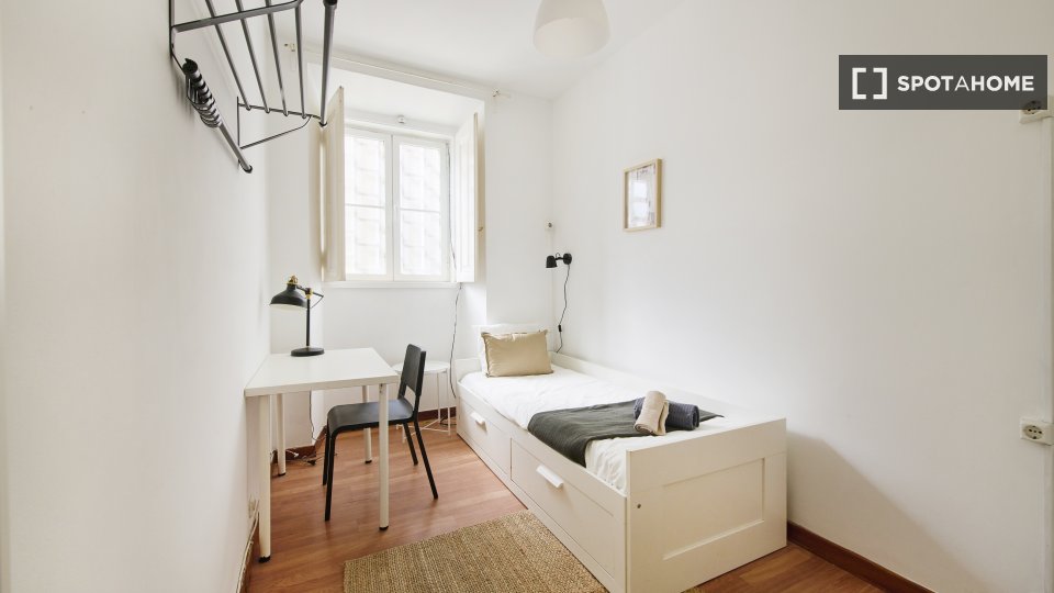 Double room Lisbon, 7 beds — photo 13
