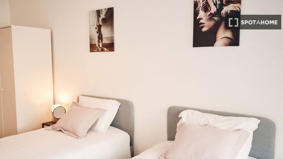 Double room Porto, 1 bed, 175m² — photo 8