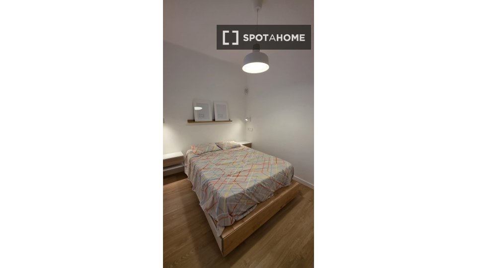 Apartment Barcelona, 1 bed, 34m² — photo 1