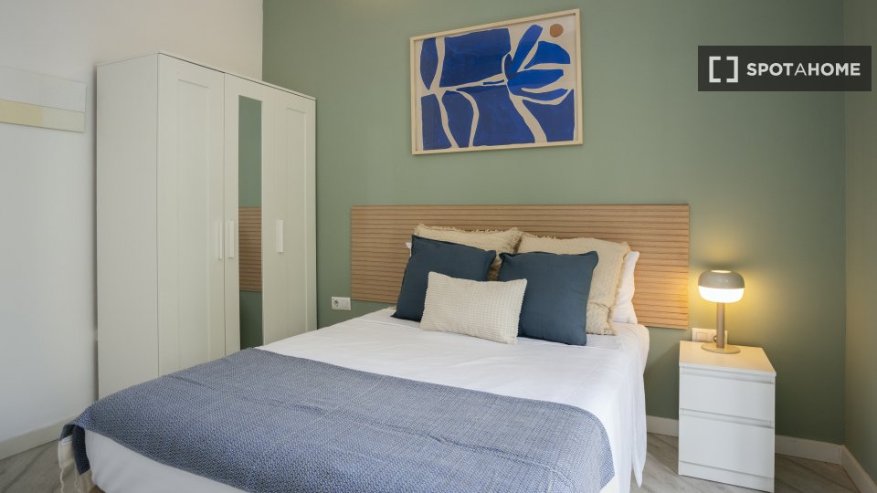 Double room Barcelona, 6 beds, 180m² — photo 12