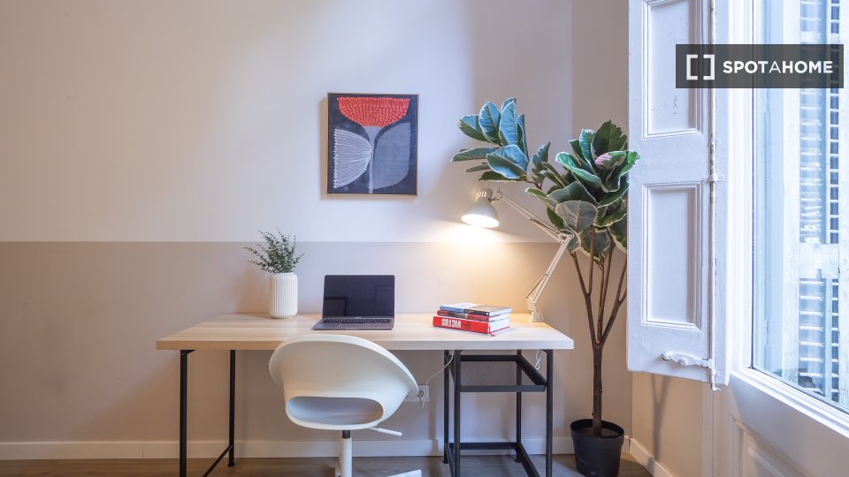 Double room Barcelona, 8 beds, 239m² — photo 3