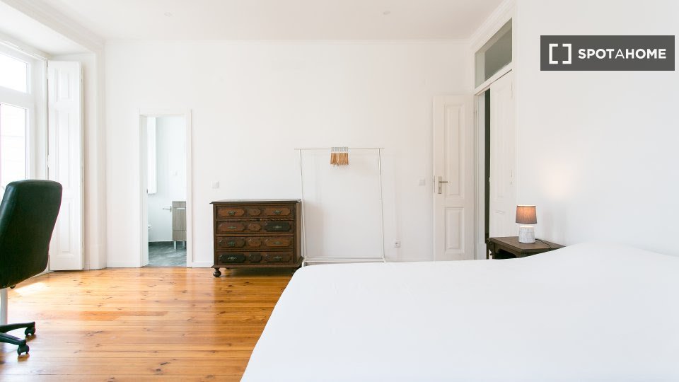 Double room Lisbon, 8 beds — photo 11