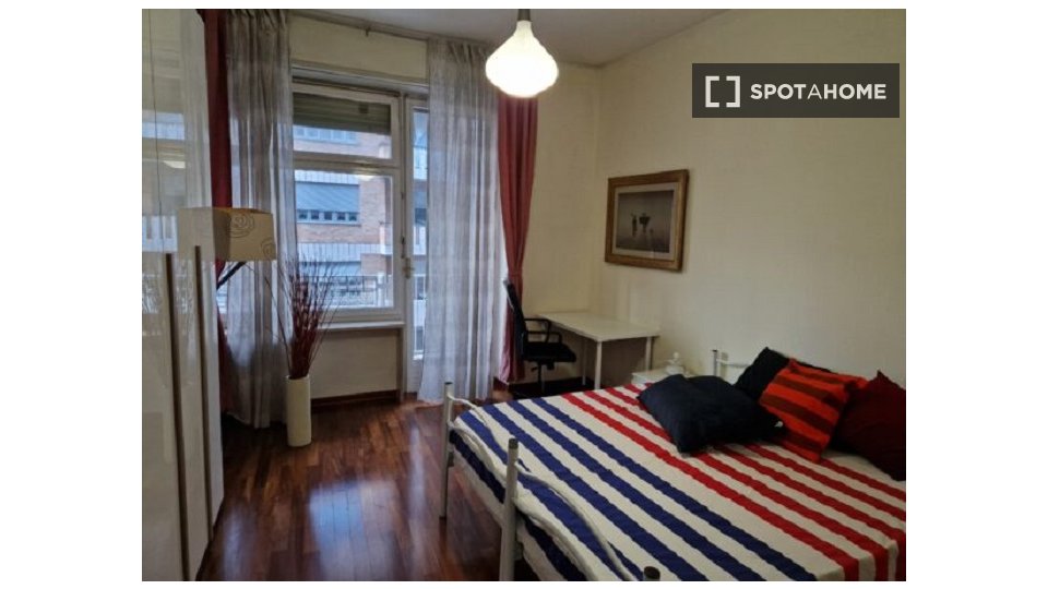 Double room Turin, 2 beds — photo 19