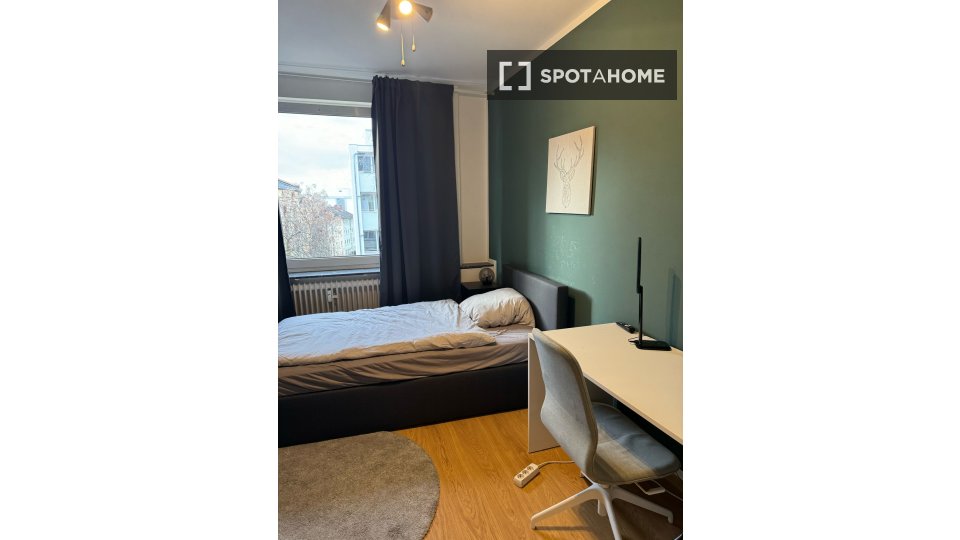 Double room Frankfurt, 2 beds, 15m² — photo 5