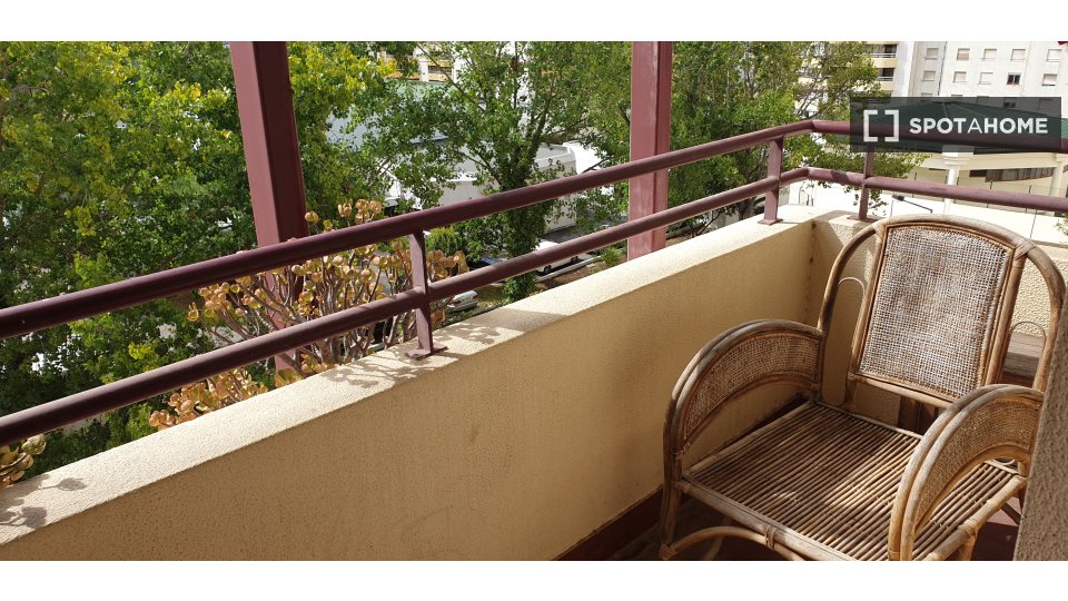 Apartment Lisbon, 3 beds — photo 11