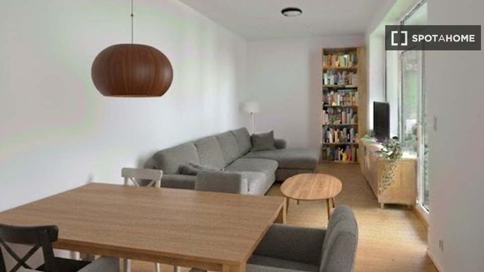 Double room Berlin, 2 beds, 83m² — photo 1