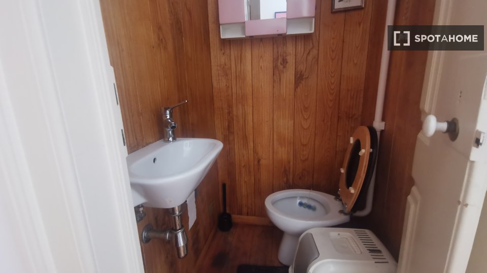 Double room Lisbon, 2 beds, 100m² — photo 12