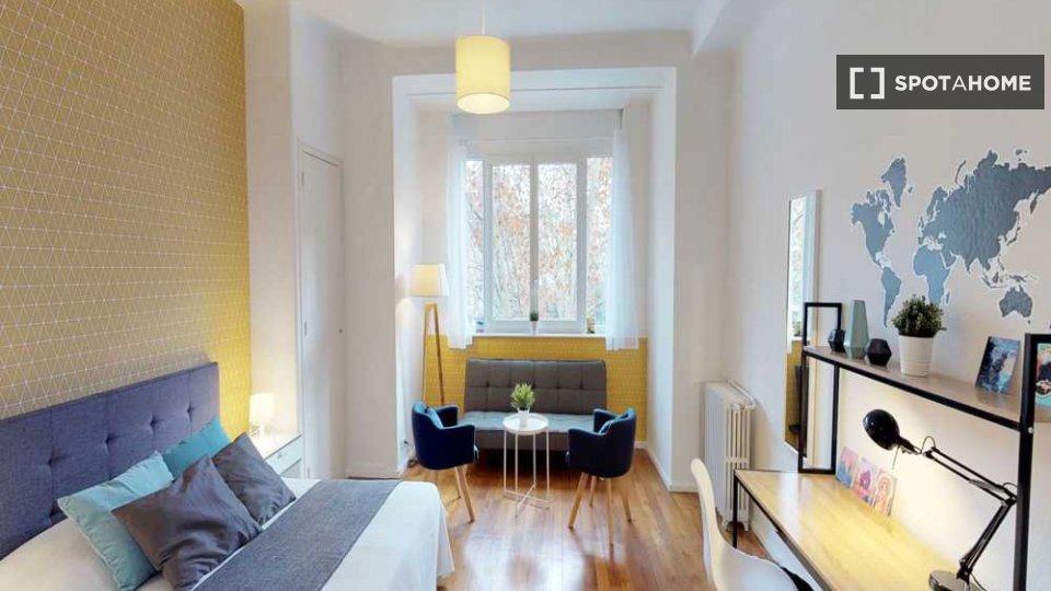 Double room Lyon, 5 beds, 110m² — photo 19