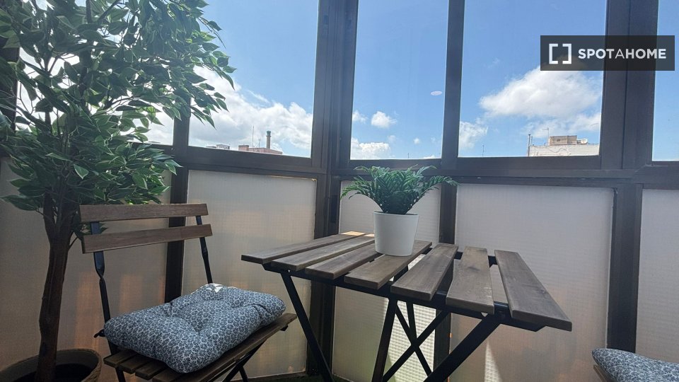 Double room Barcelona, 4 beds, 85m² — photo 19