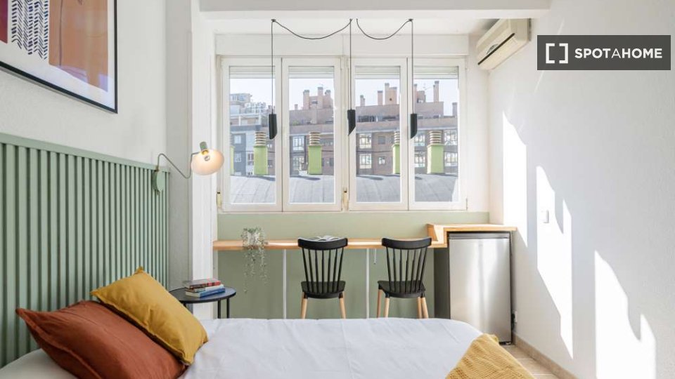 Double room Madrid, 4 beds — photo 14