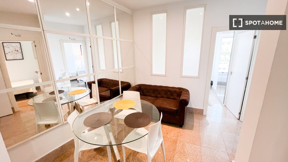 Double room Madrid, 4 beds, 60m² — photo 7