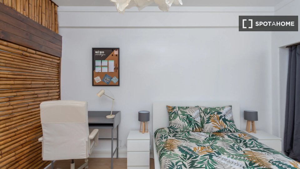 Double room Lisbon, 10 beds — photo 11