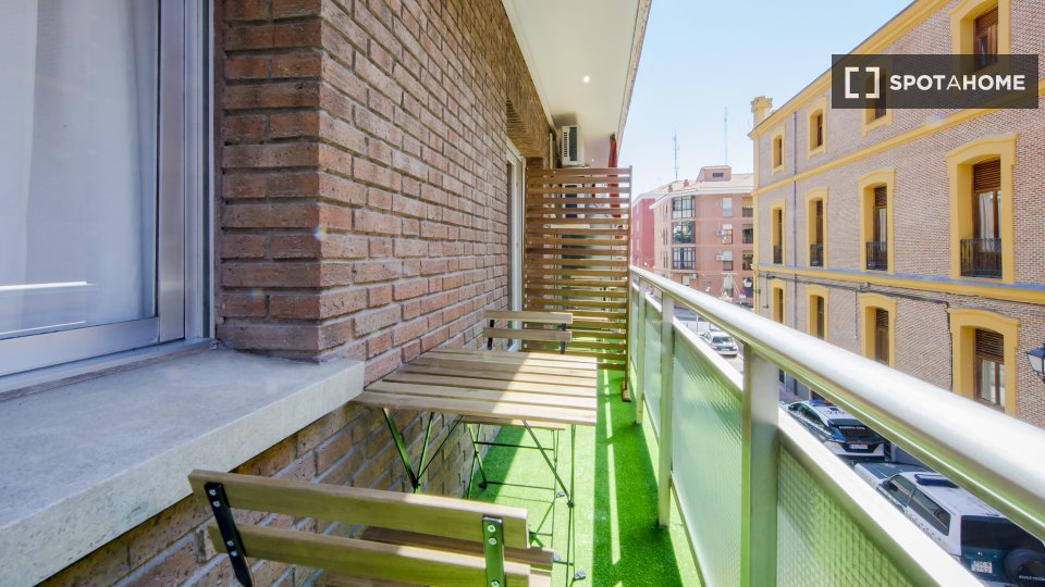 Double room Madrid, 6 beds, 117m² — photo 3