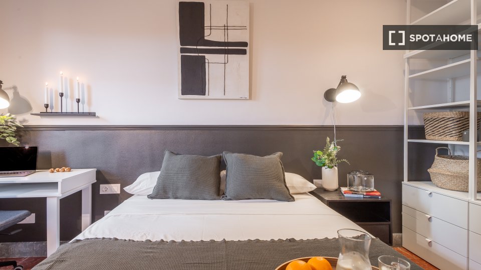 Double room Barcelona, 16 beds, 380m² — photo 5