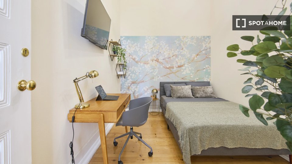Double room Lisbon, 8 beds — photo 10